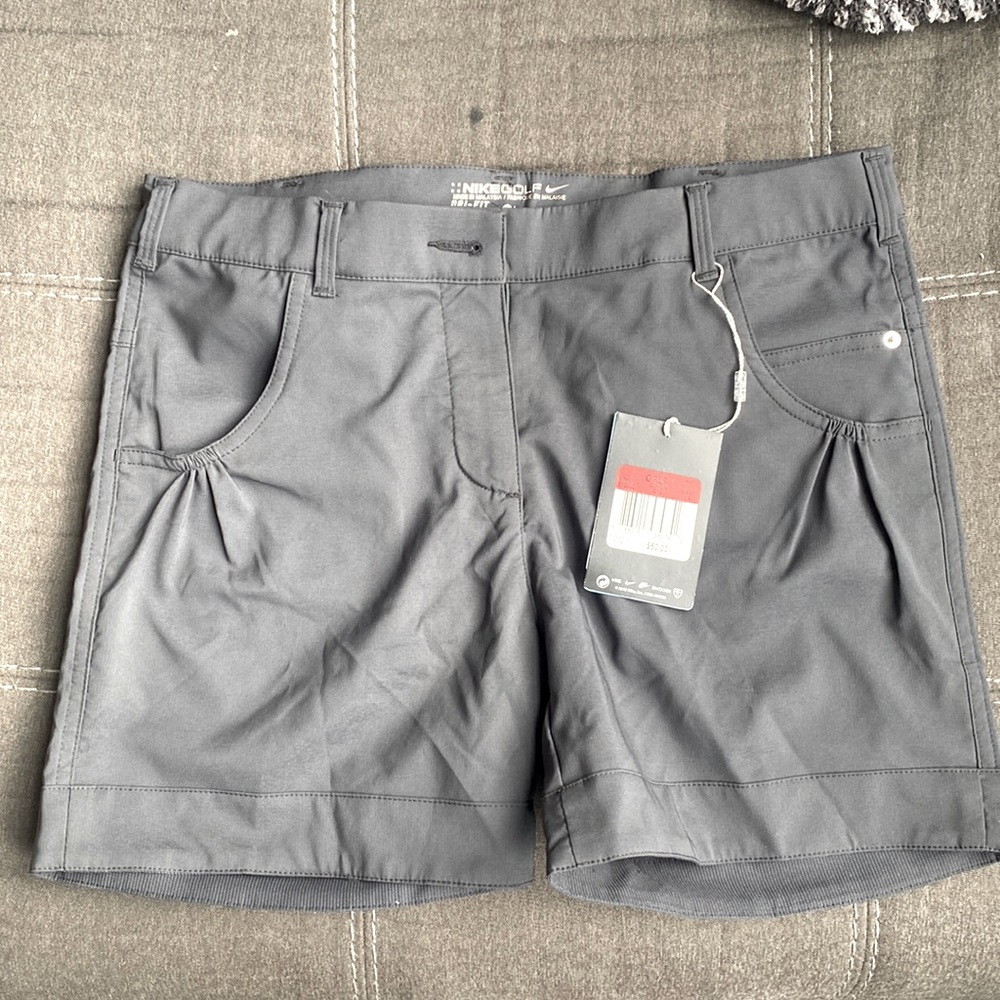 Brand New w. Tags Nike Golf Shorts